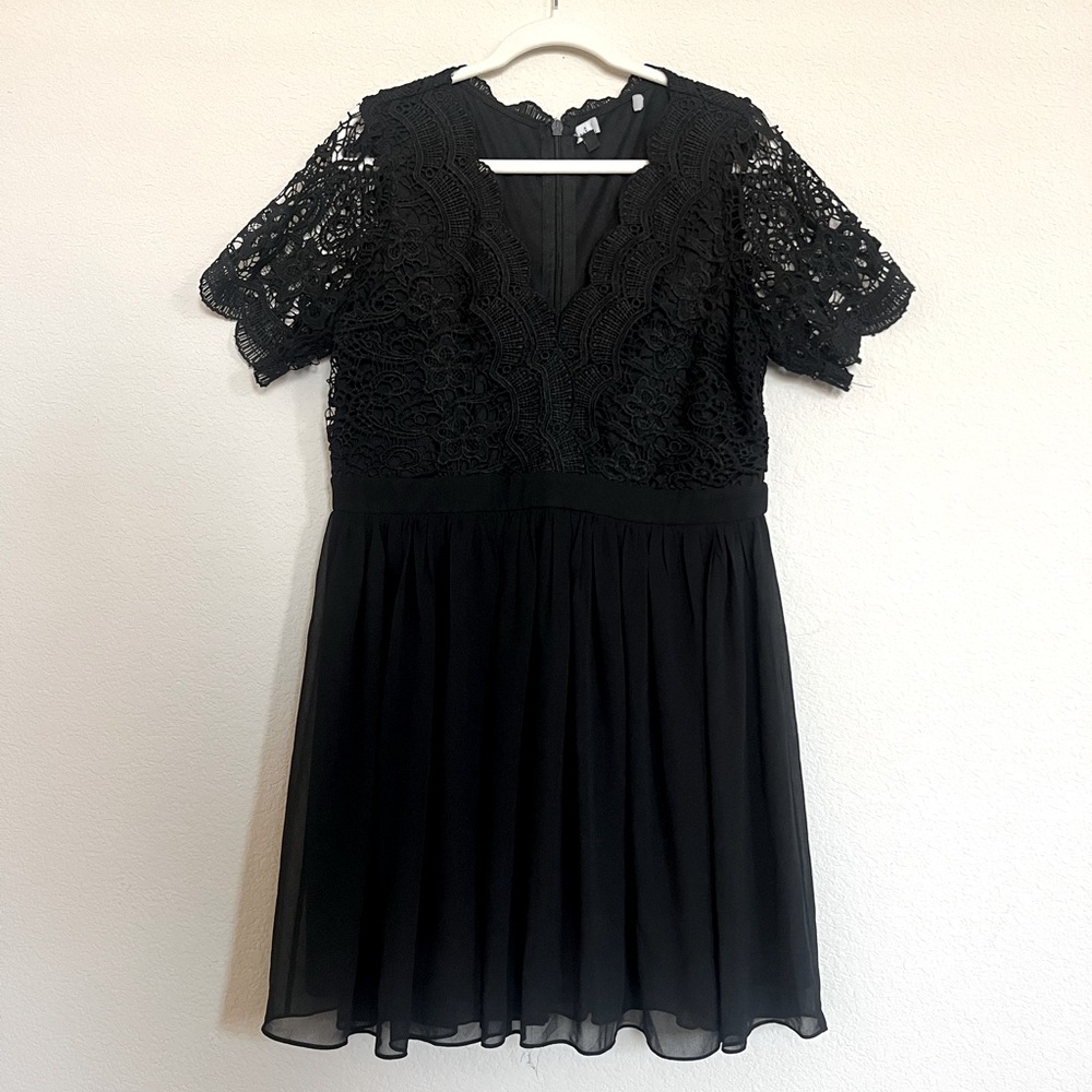 Little black dress laced